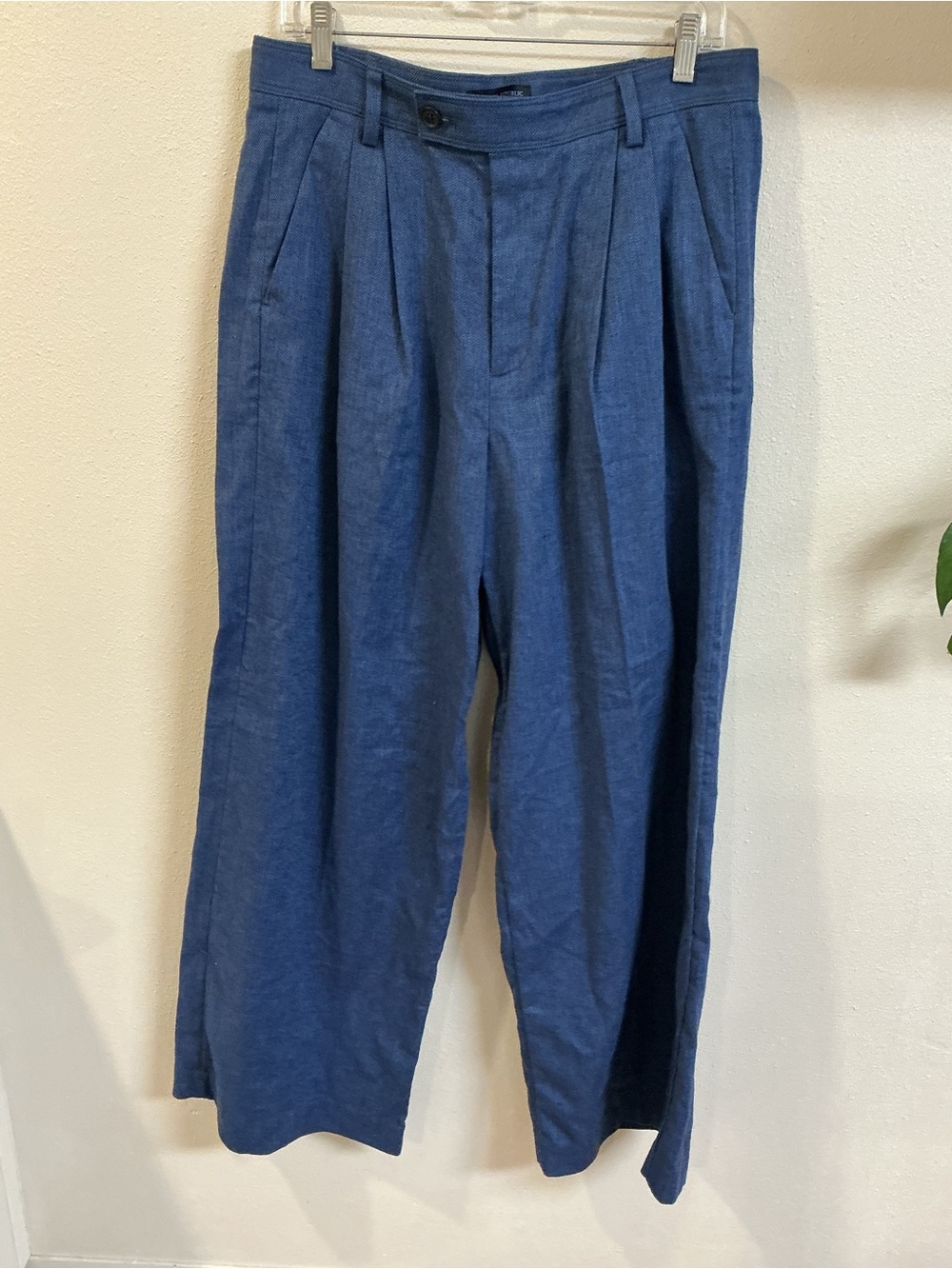 NWT Banana Republic Navy Pleated Wide-Leg Chinos